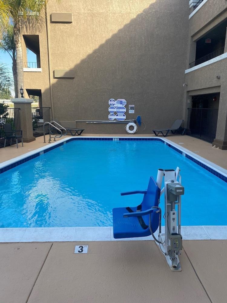 Quality Inn & Suites Camarillo-Oxnard エクステリア 写真
