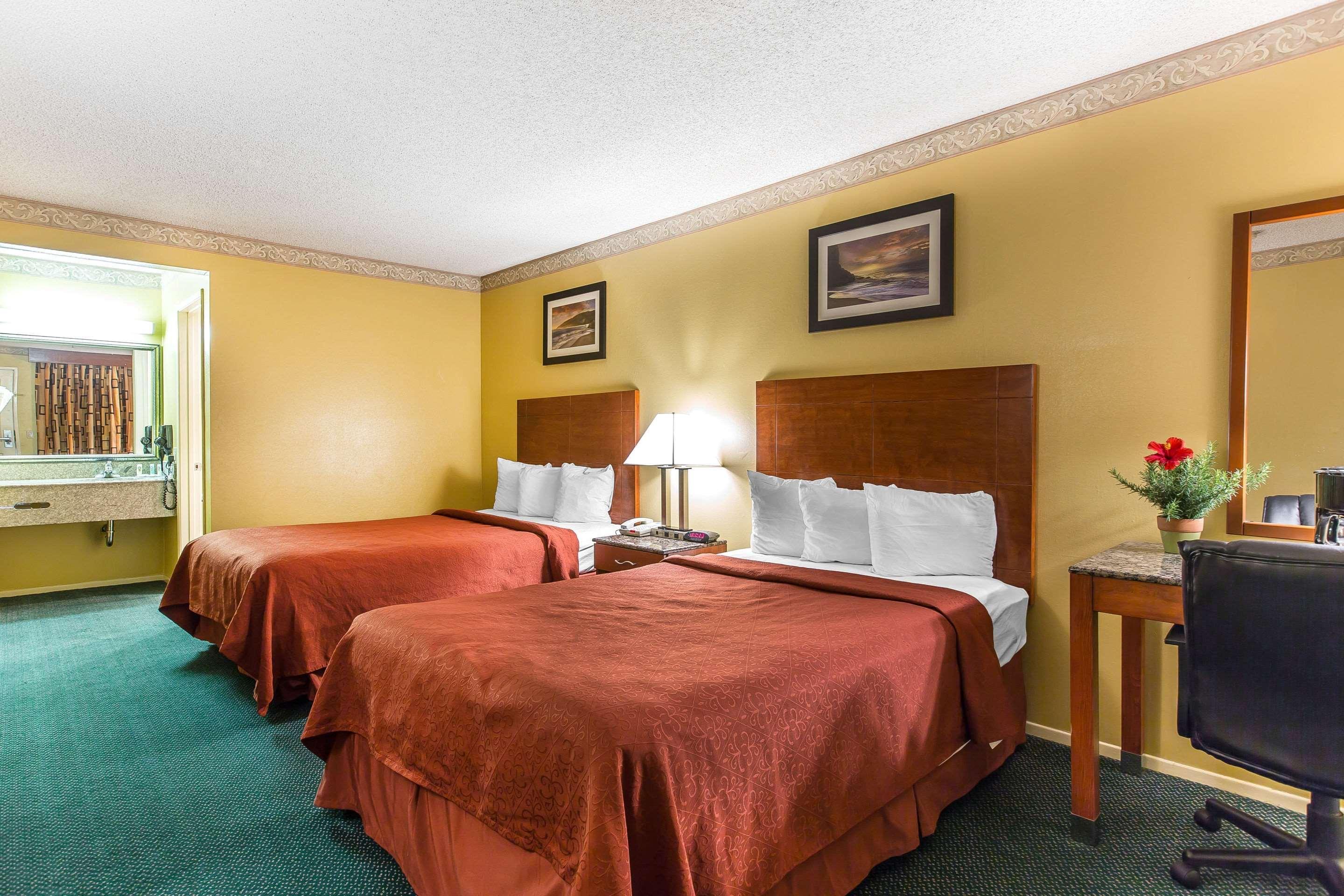 Quality Inn & Suites Camarillo-Oxnard エクステリア 写真
