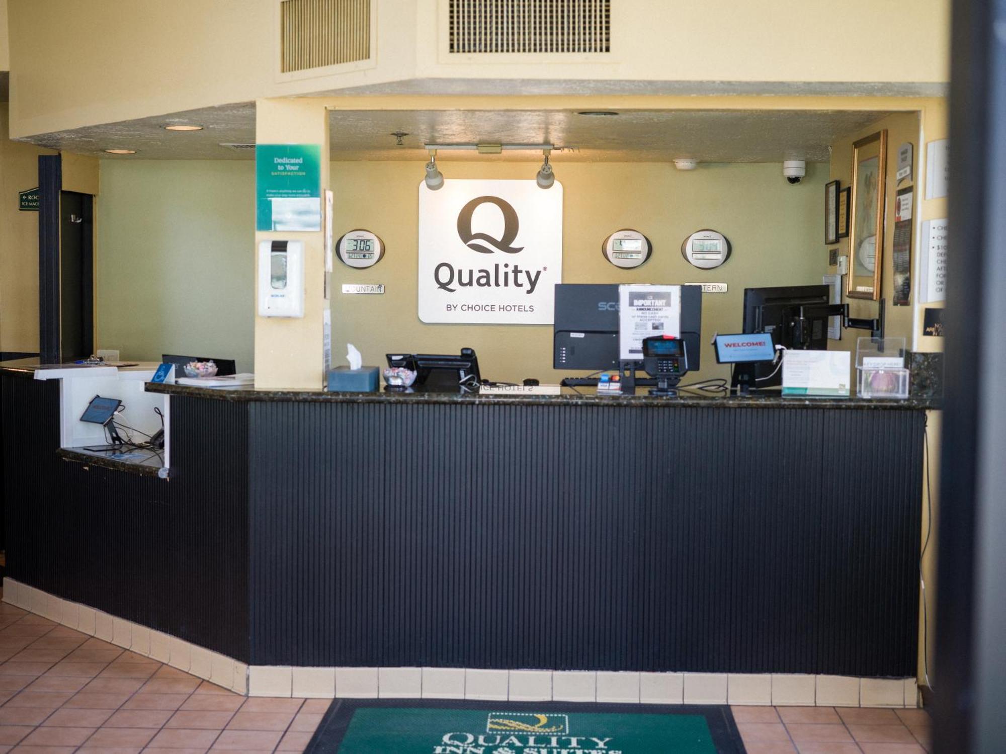 Quality Inn & Suites Camarillo-Oxnard エクステリア 写真