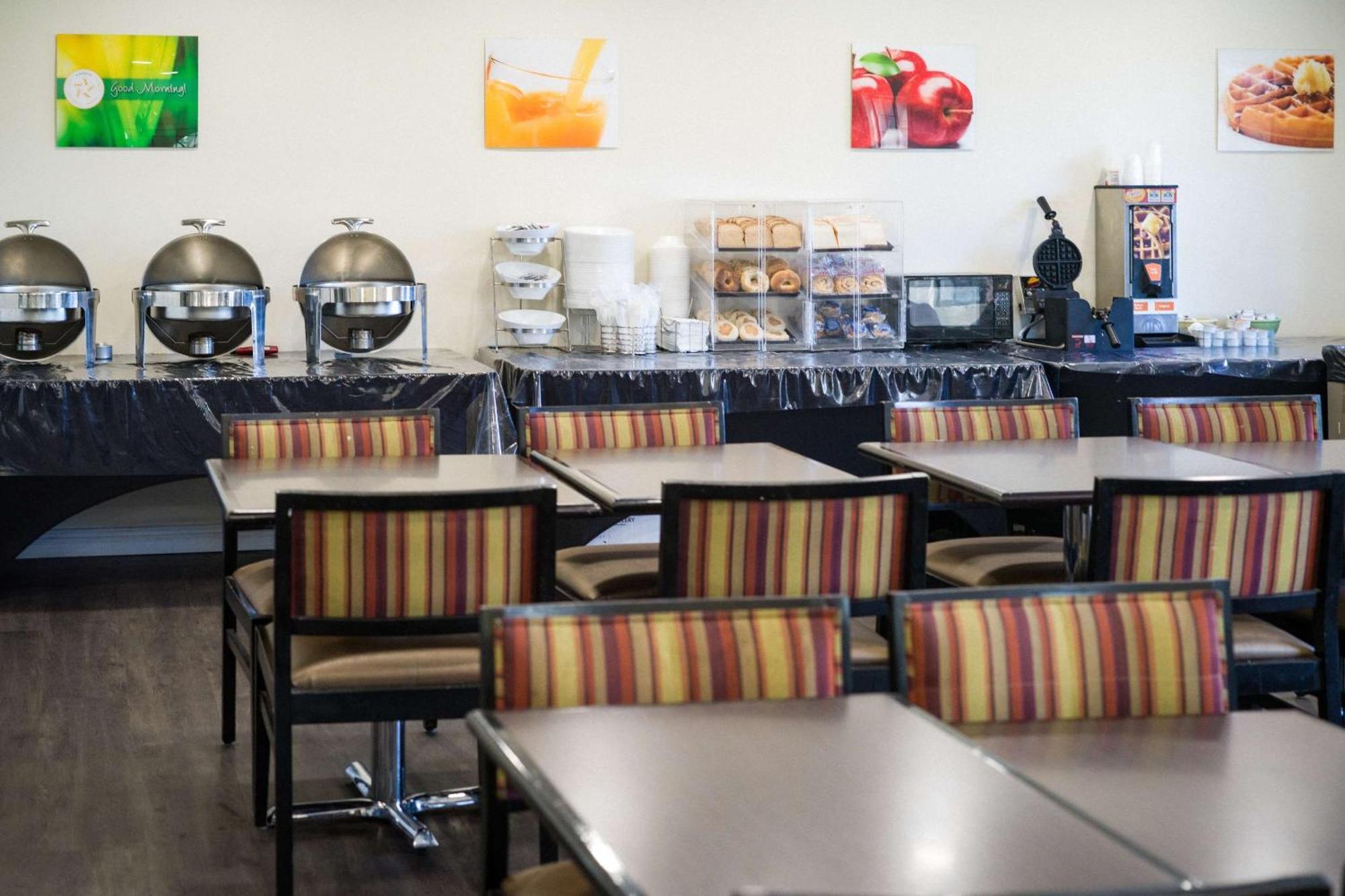 Quality Inn & Suites Camarillo-Oxnard エクステリア 写真