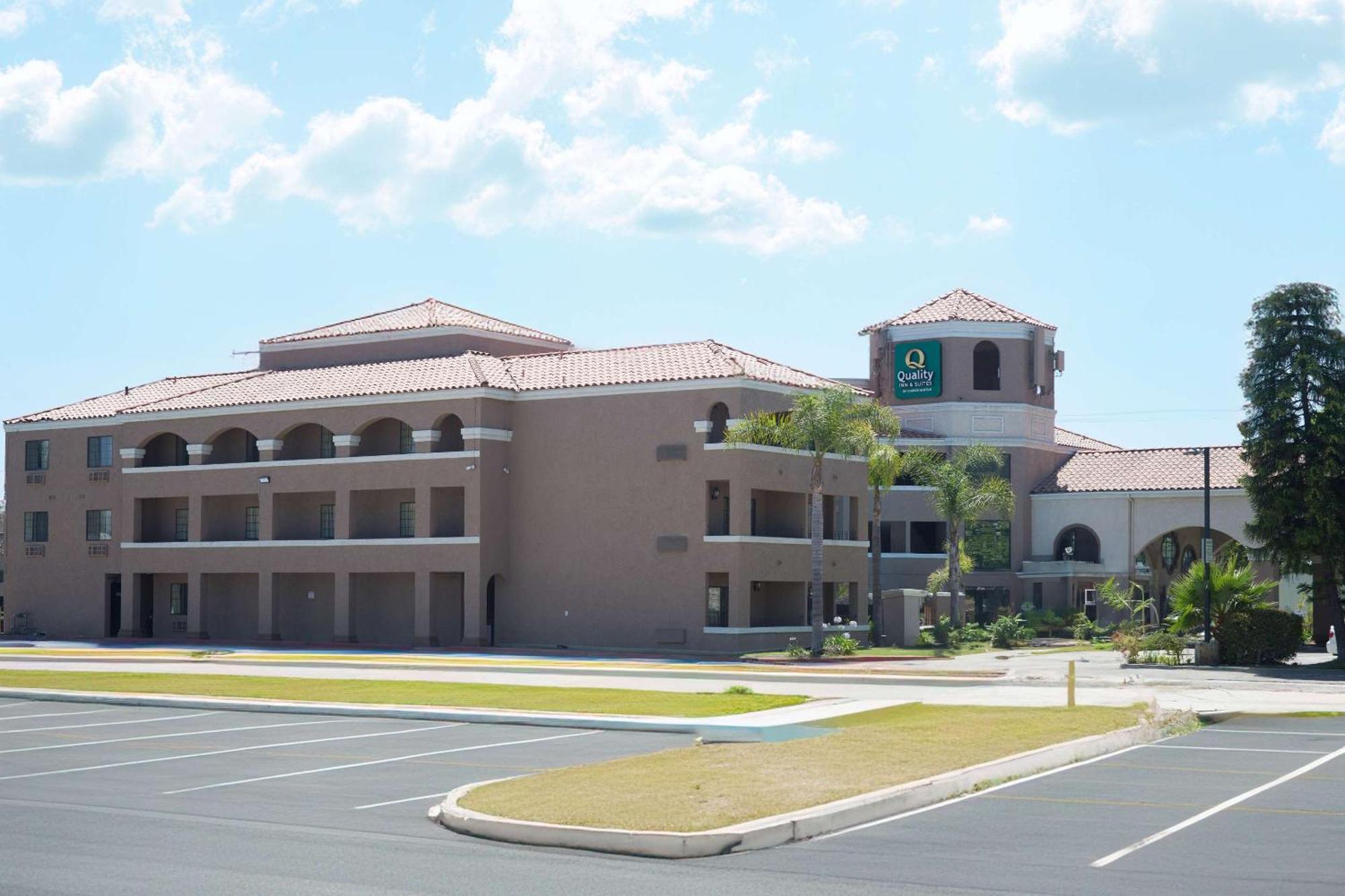 Quality Inn & Suites Camarillo-Oxnard エクステリア 写真